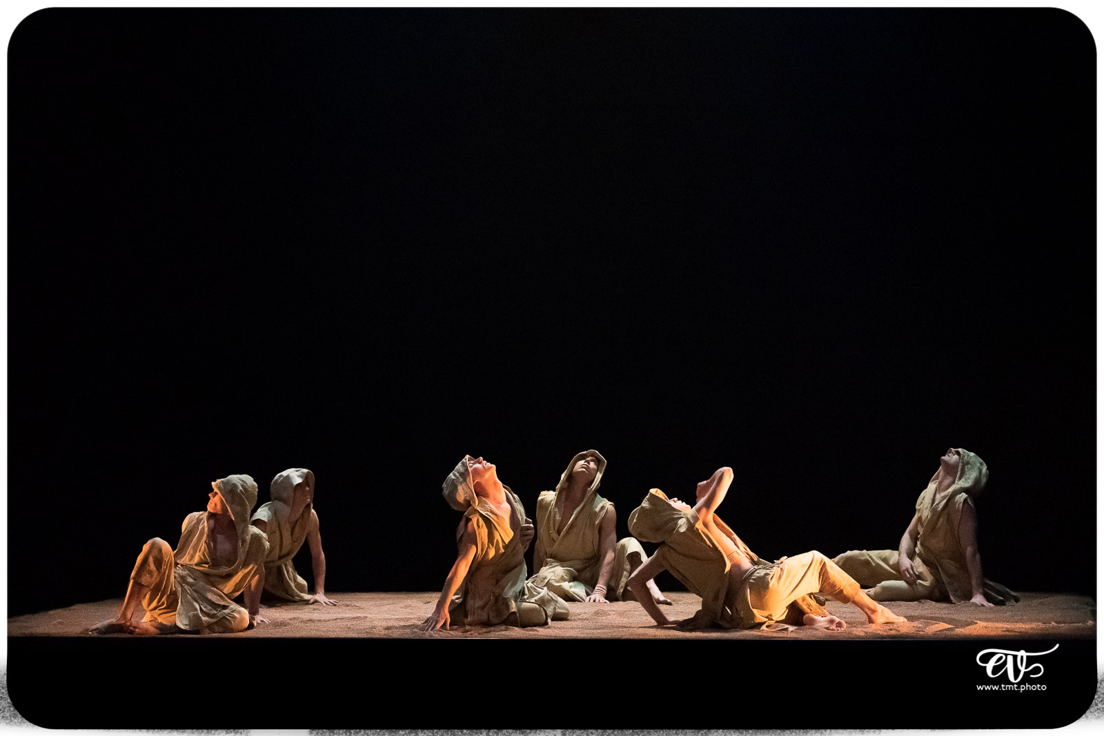 MY LAND (RECIRQUEL COMPANY)